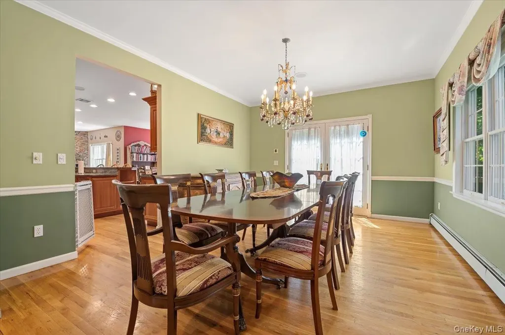 1040 Washington Avenue Plainview NY 11803