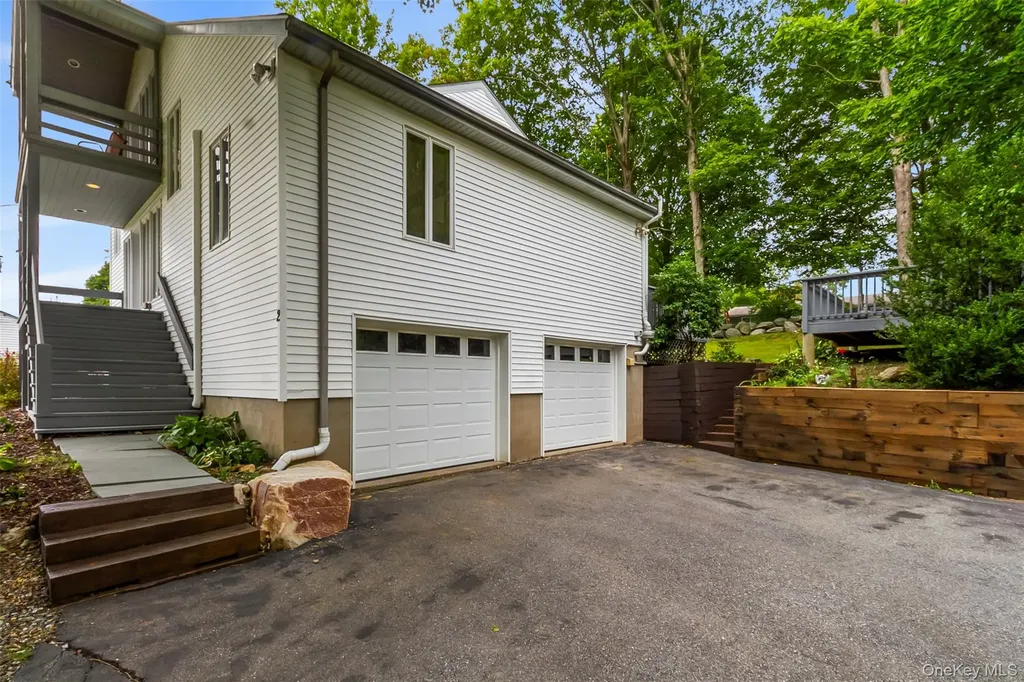 2 Fairview Road Mahopac NY 10541