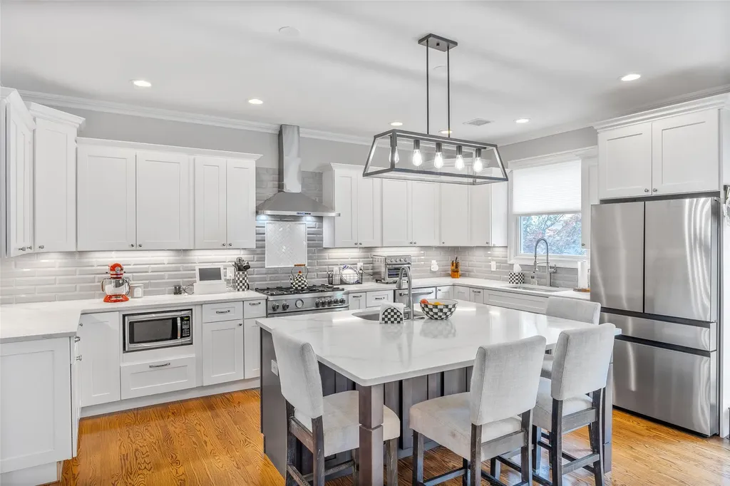 111 Hampton Way Merrick NY 11566