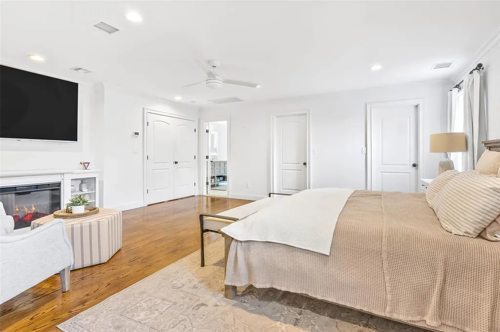 111 Hampton Way Merrick NY 11566