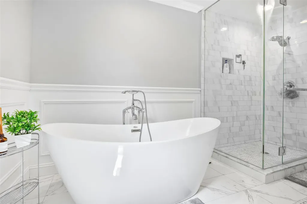 111 Hampton Way Merrick NY 11566