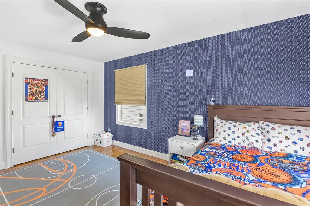 111 Hampton Way Merrick NY 11566