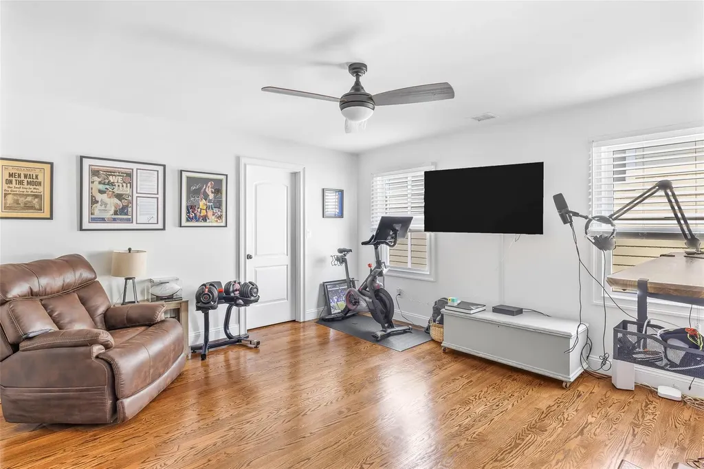 111 Hampton Way Merrick NY 11566