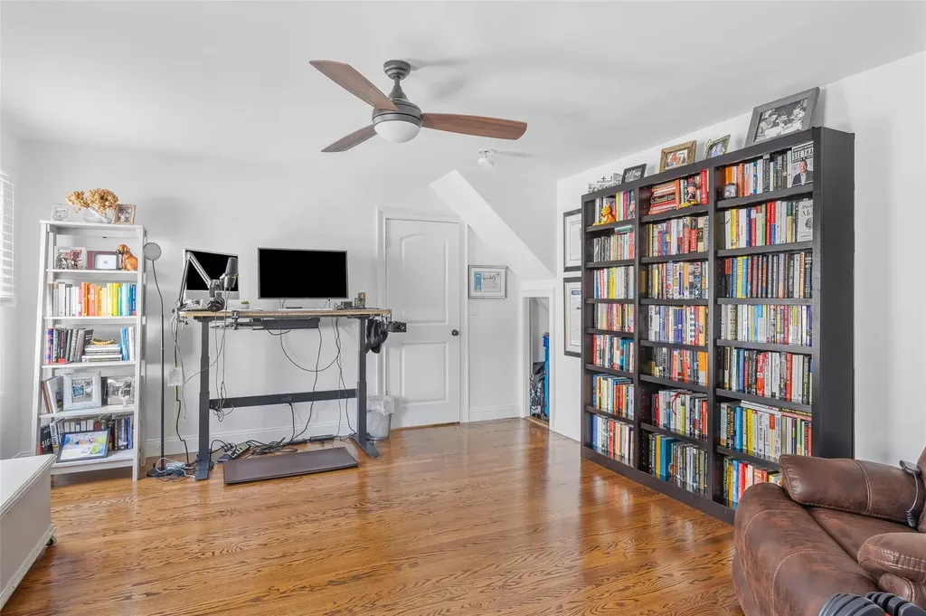 111 Hampton Way Merrick NY 11566