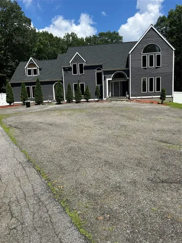 20 Arbor Court Holmes NY 12531