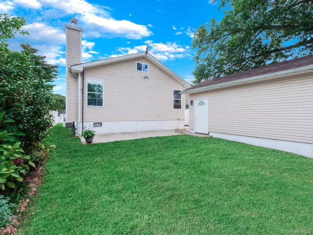 39 Mirin Avenue Roosevelt NY 11575