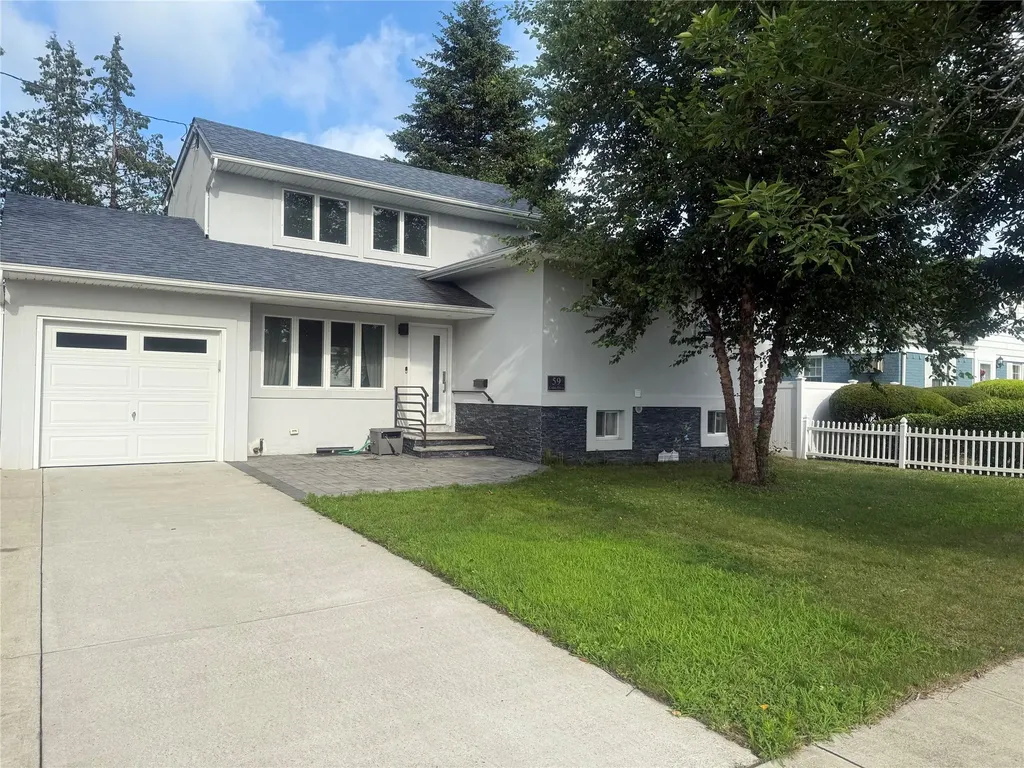 59 Cedar Drive Farmingdale NY 11735