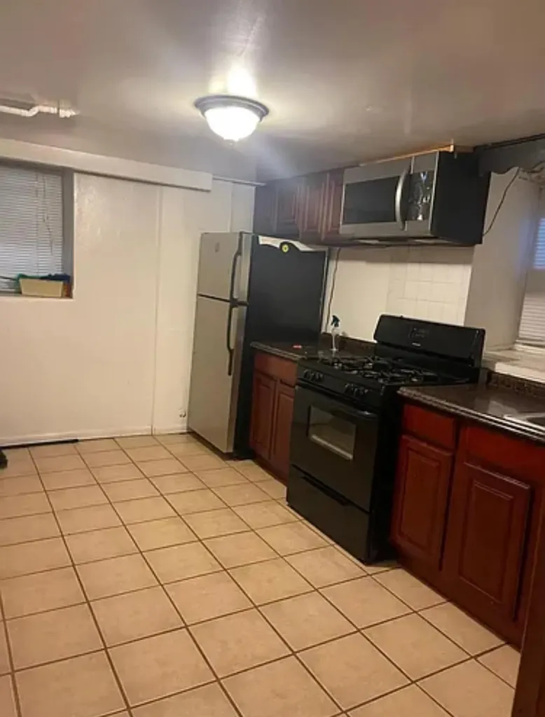 2564 Paulding Avenue Bronx NY 10469
