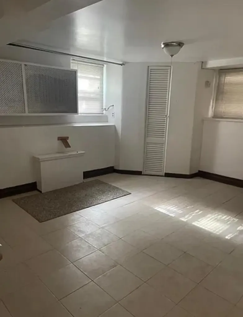 2564 Paulding Avenue Bronx NY 10469