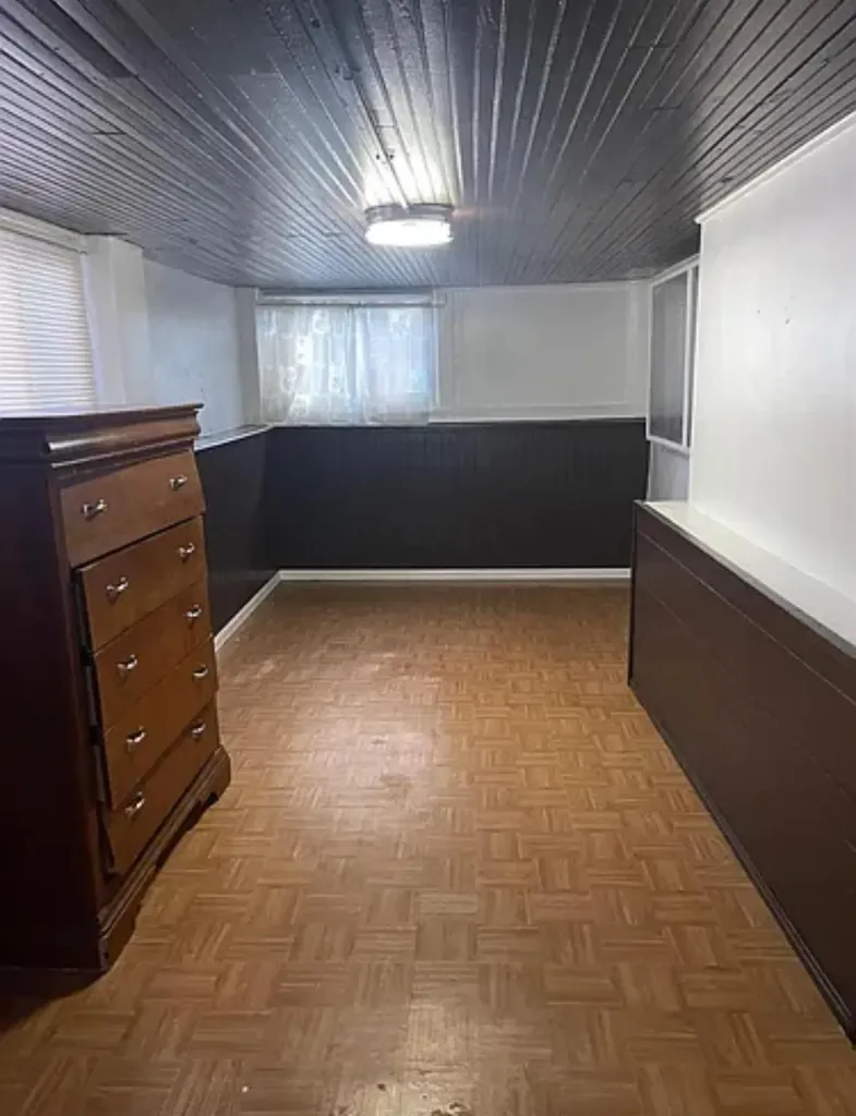 2564 Paulding Avenue Bronx NY 10469