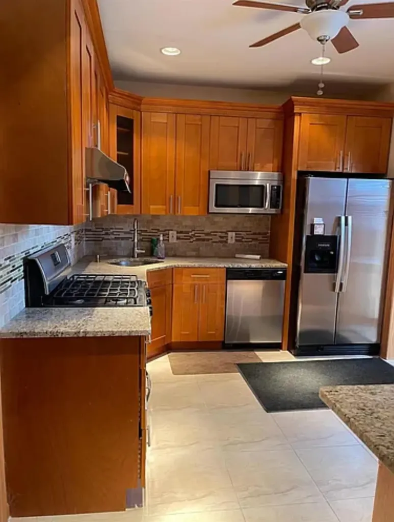 2564 Paulding Avenue Bronx NY 10469