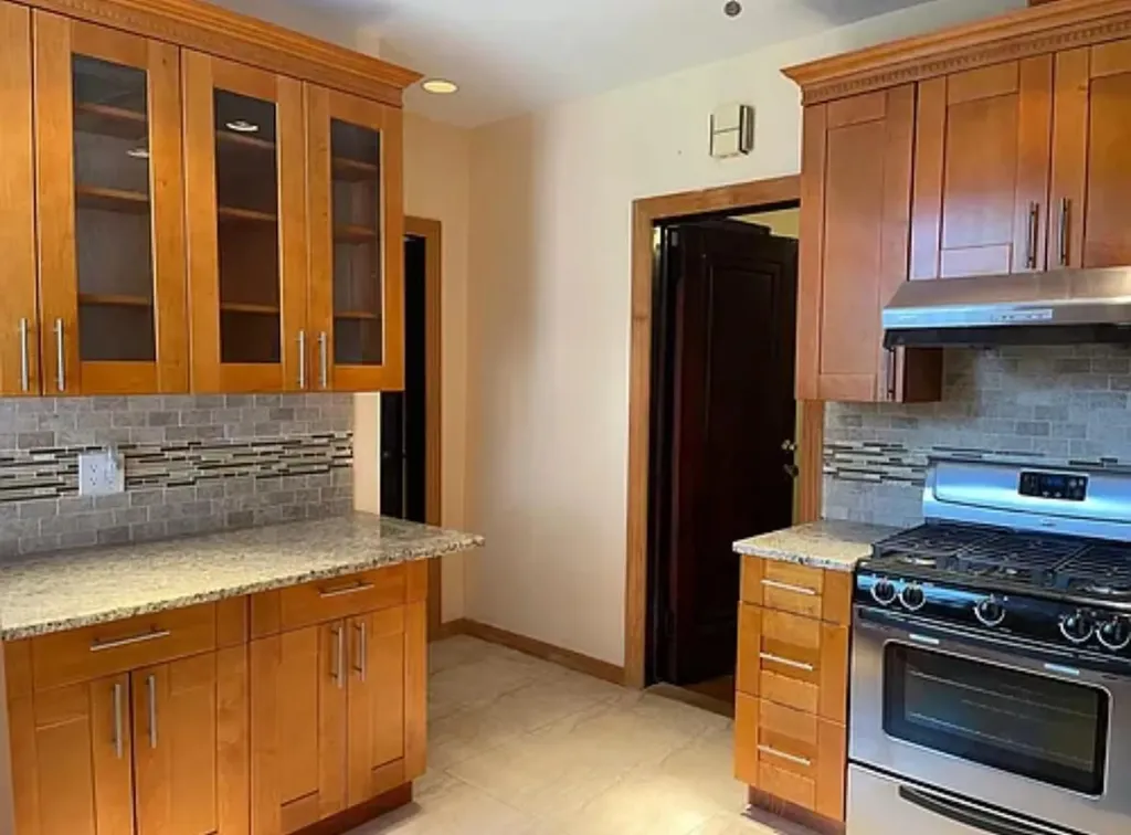 2564 Paulding Avenue Bronx NY 10469