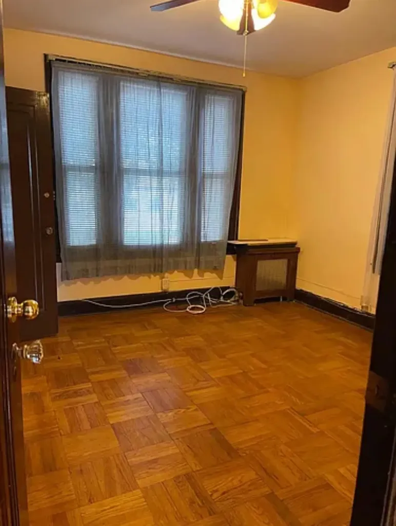 2564 Paulding Avenue Bronx NY 10469