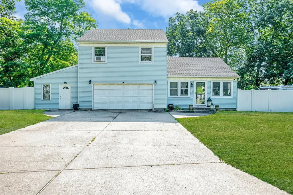 109 Laurelton Drive Mastic Beach NY 11951