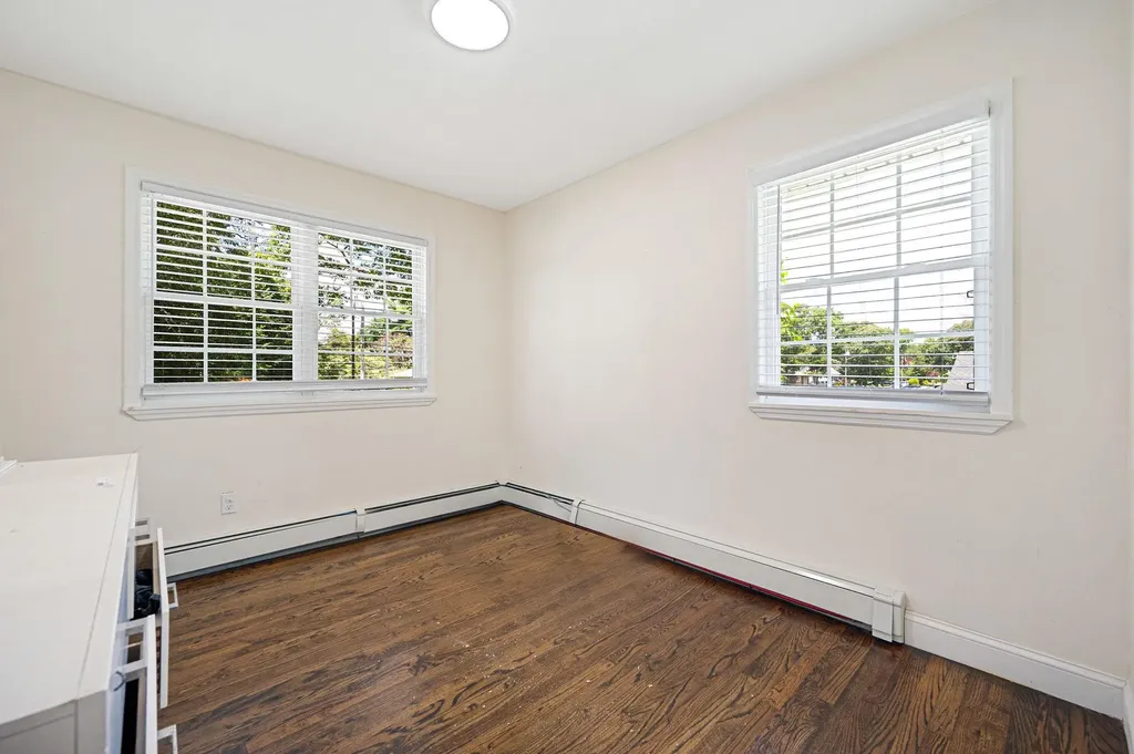 368 Carnation Drive Shirley NY 11967