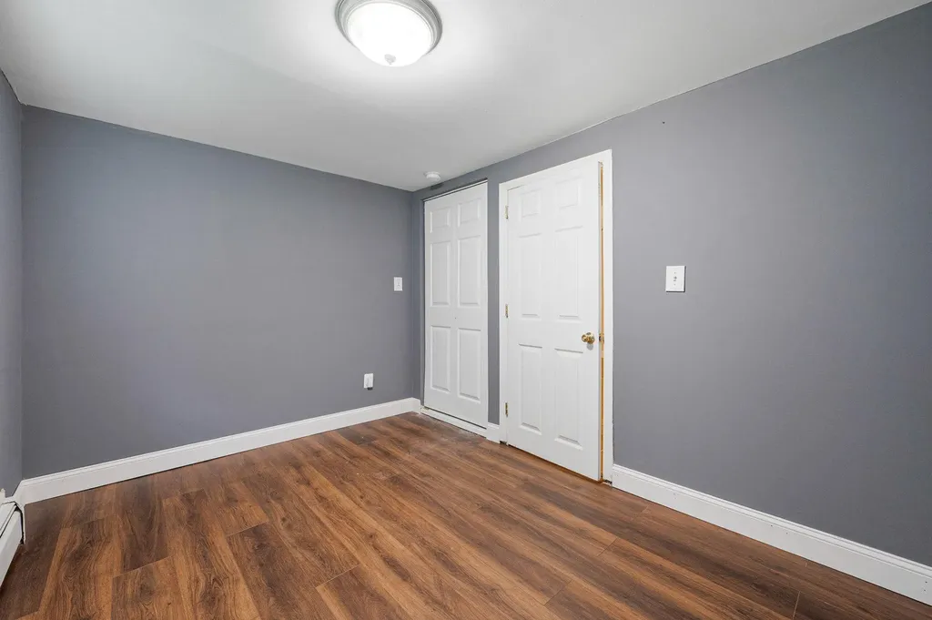 368 Carnation Drive Shirley NY 11967