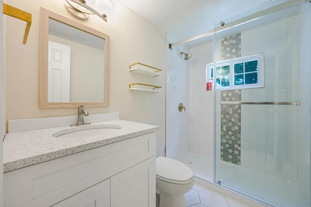 368 Carnation Drive Shirley NY 11967