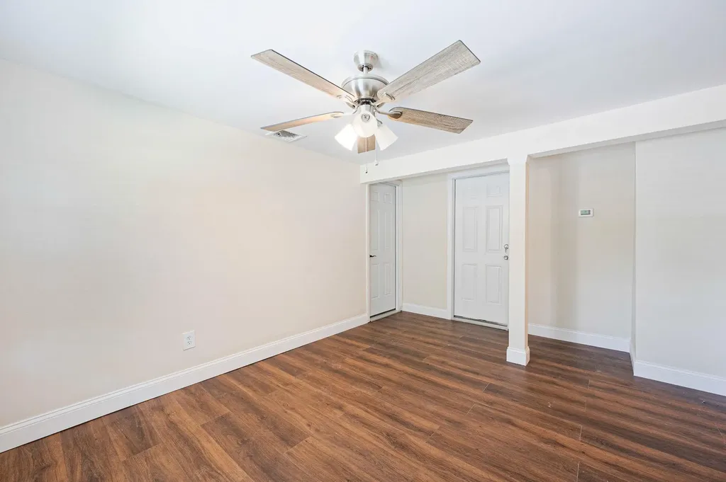 368 Carnation Drive Shirley NY 11967
