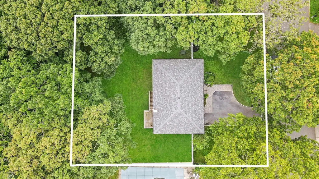 368 Carnation Drive Shirley NY 11967