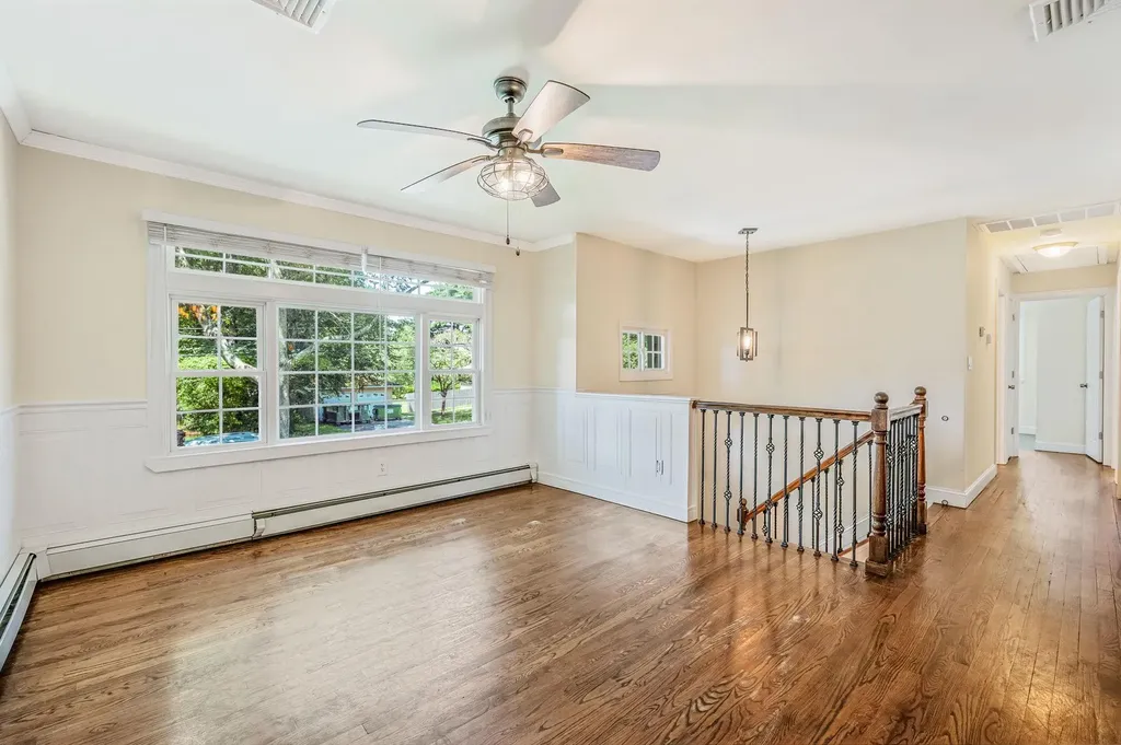 368 Carnation Drive Shirley NY 11967