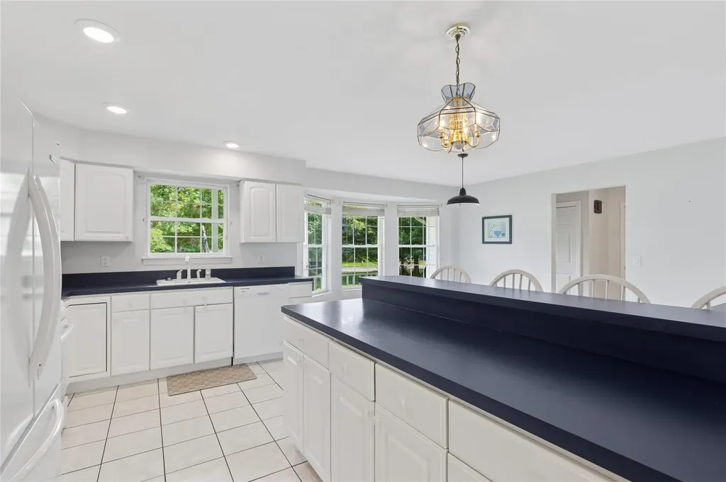 4 Pine Cone Court Moriches NY 11955