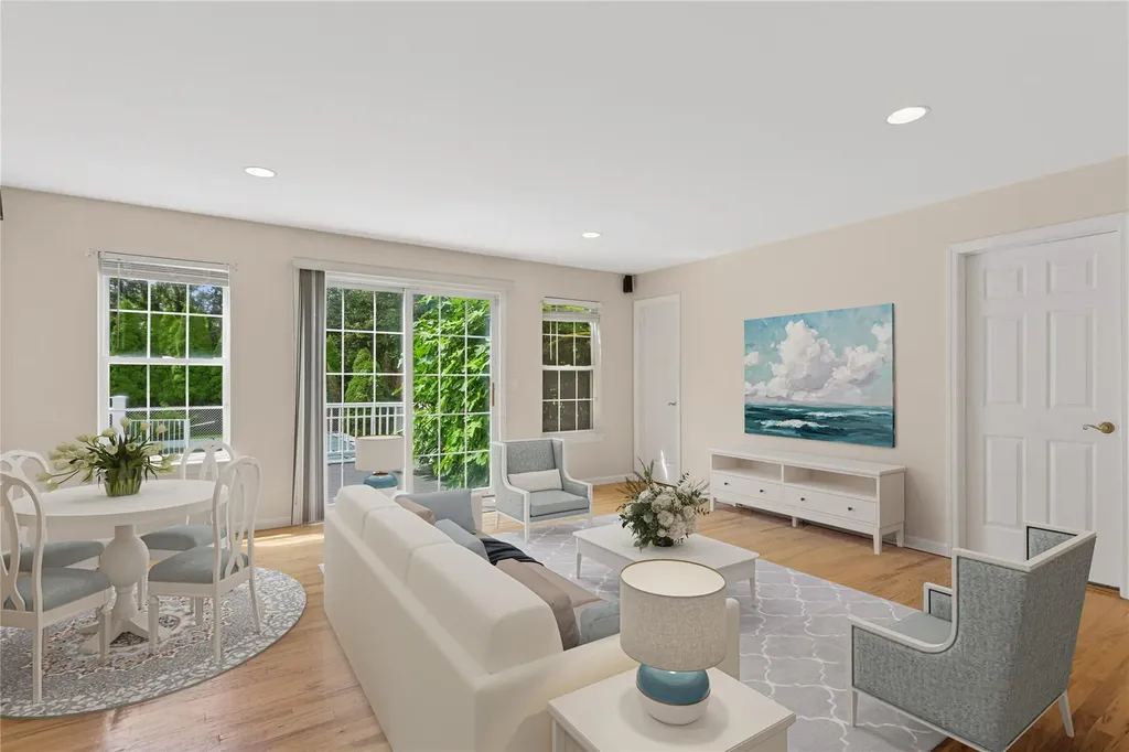 4 Pine Cone Court Moriches NY 11955