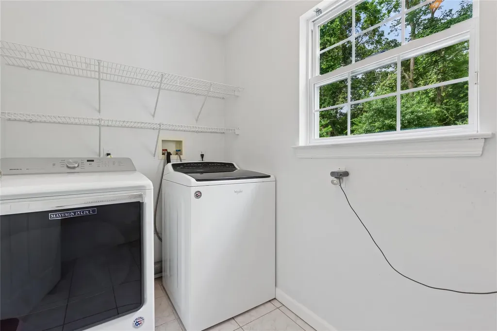 4 Pine Cone Court Moriches NY 11955