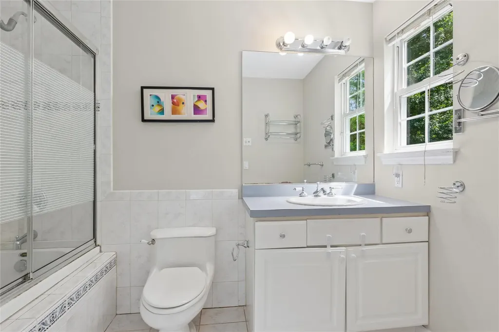 4 Pine Cone Court Moriches NY 11955