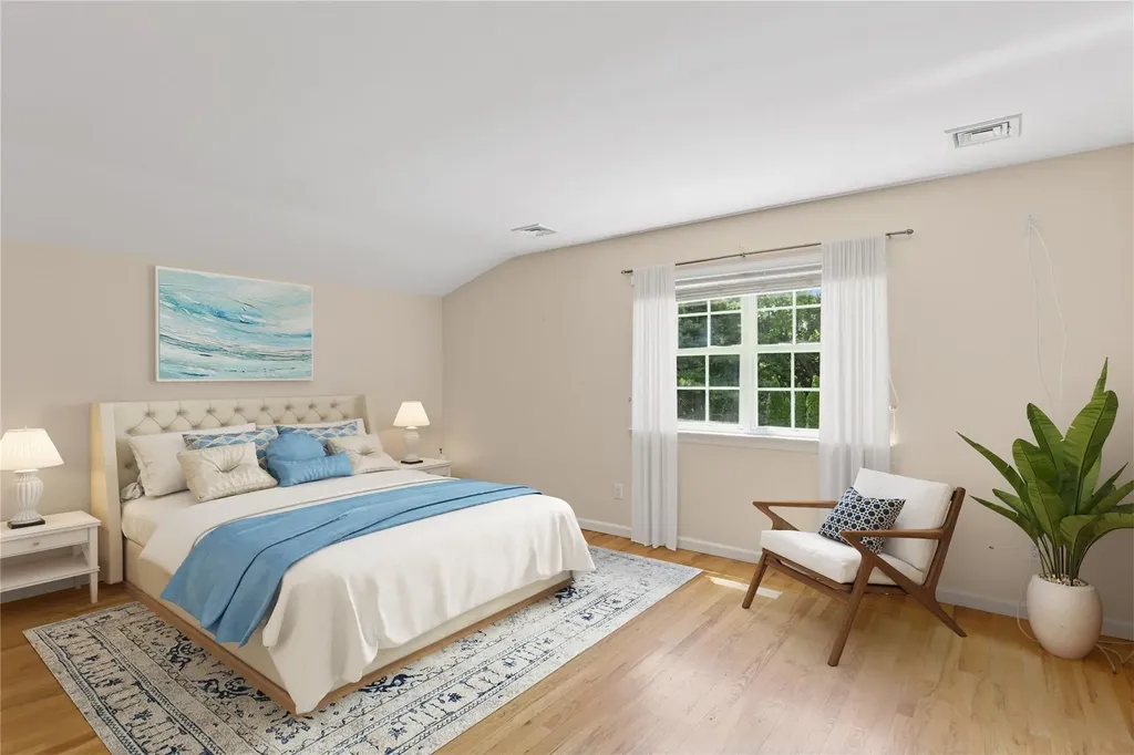 4 Pine Cone Court Moriches NY 11955