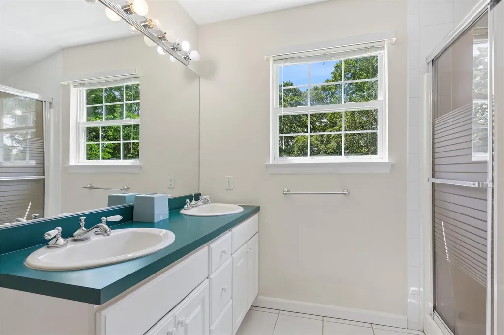 4 Pine Cone Court Moriches NY 11955