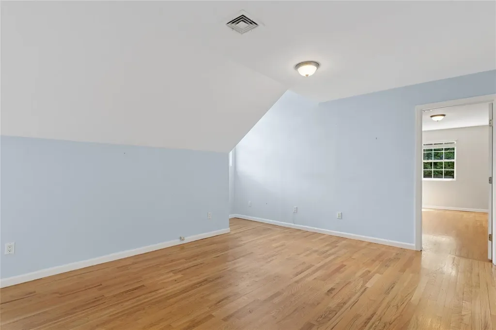 4 Pine Cone Court Moriches NY 11955