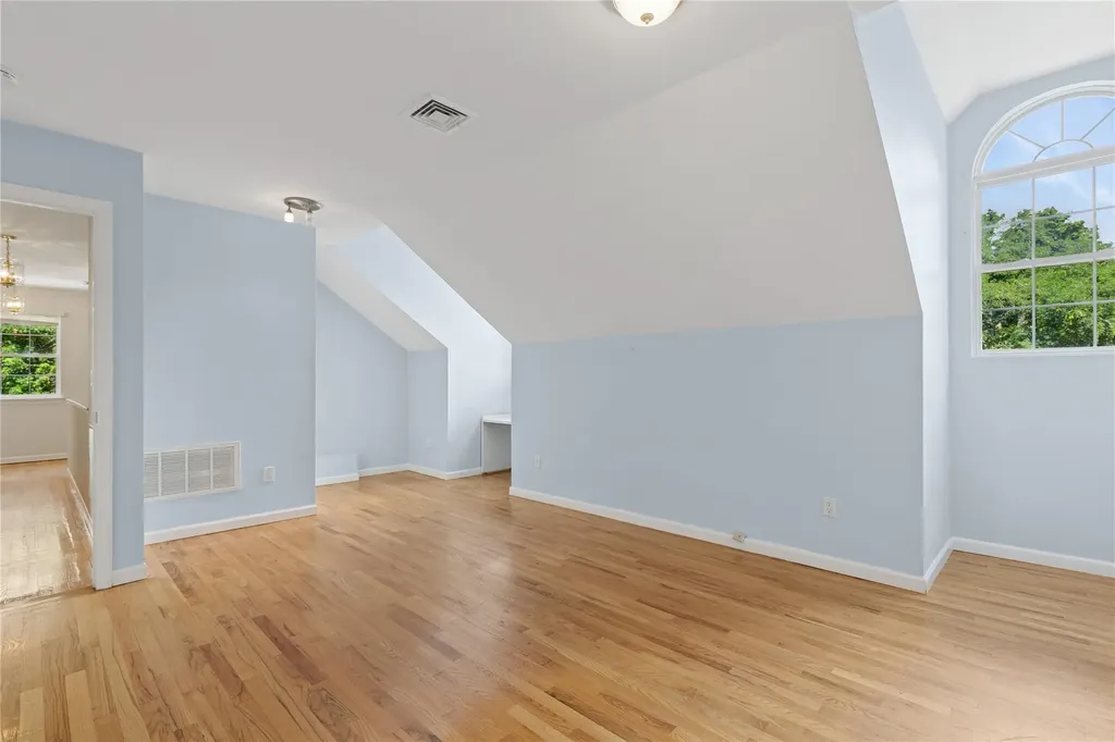 4 Pine Cone Court Moriches NY 11955
