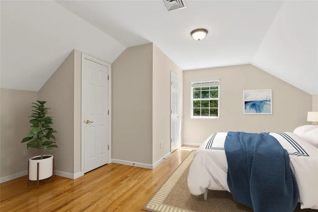 4 Pine Cone Court Moriches NY 11955