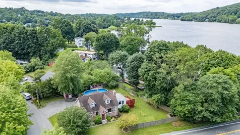 1 Roslyn Road Carmel NY 10512