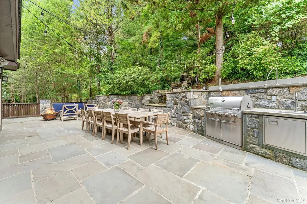 16 Shady Lane Irvington NY 10533