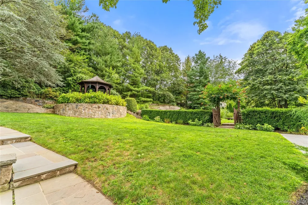 16 Shady Lane Irvington NY 10533