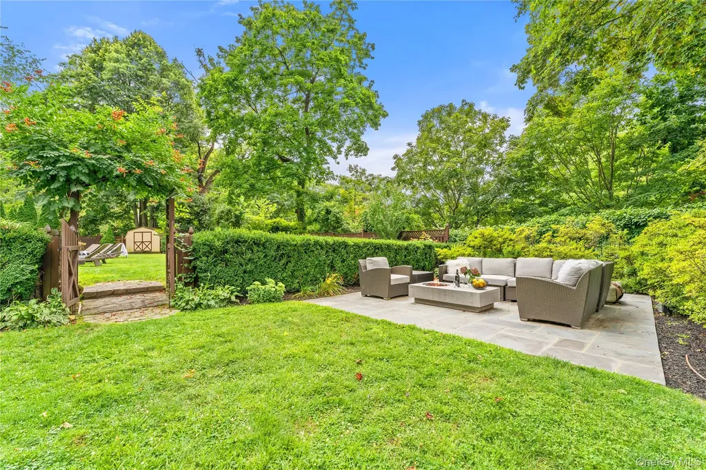 16 Shady Lane Irvington NY 10533