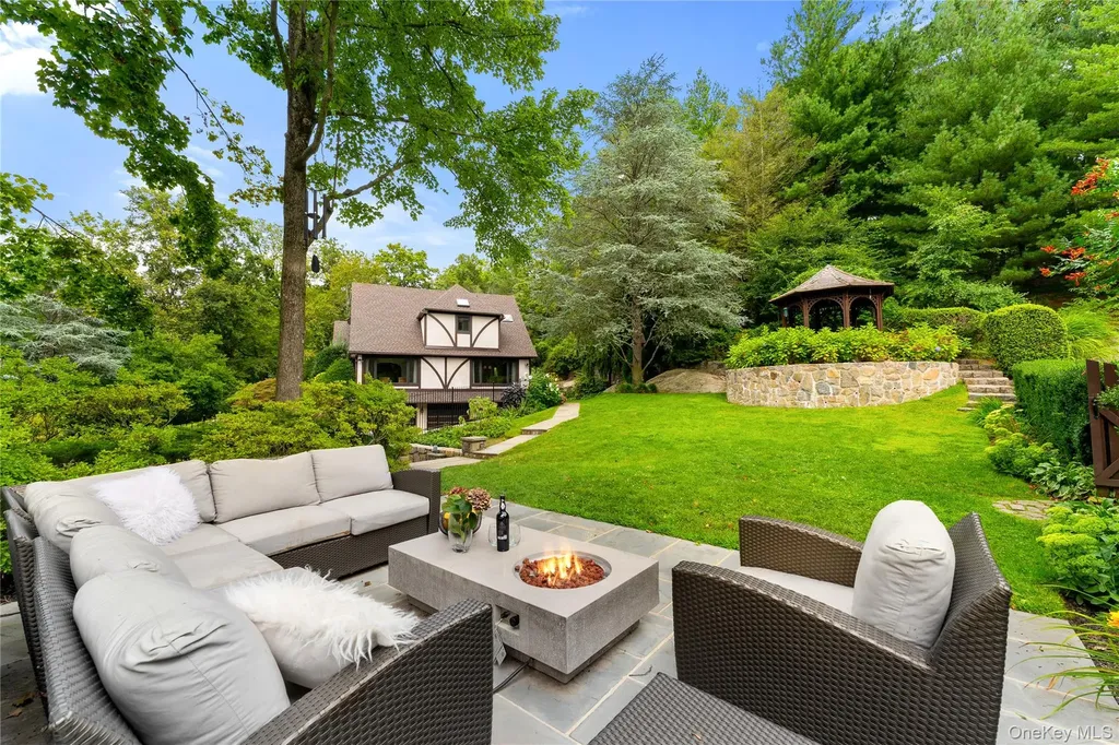 16 Shady Lane Irvington NY 10533