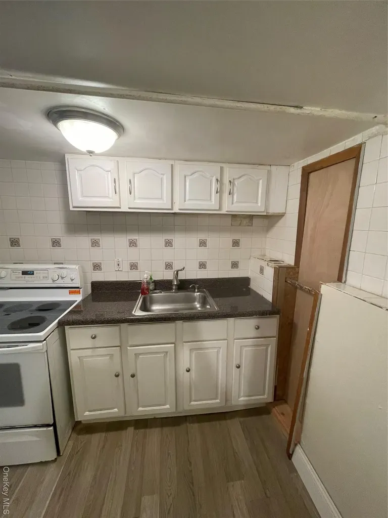 1011 Hemlock Street Brooklyn NY 11208
