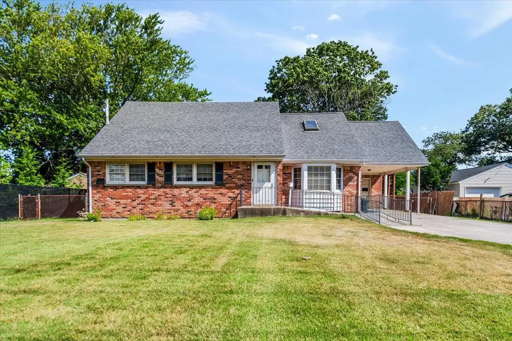305 Manhattan Boulevard Islip Terrace NY 11752
