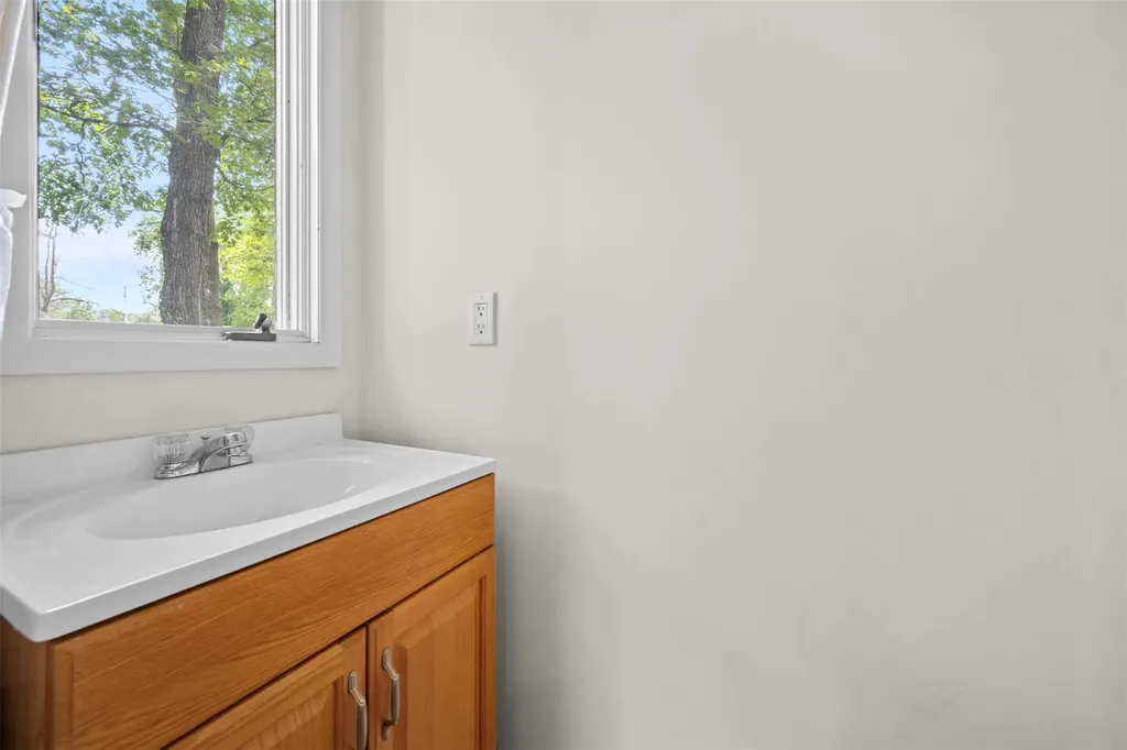 10 Hunter Avenue Miller Place NY 11764