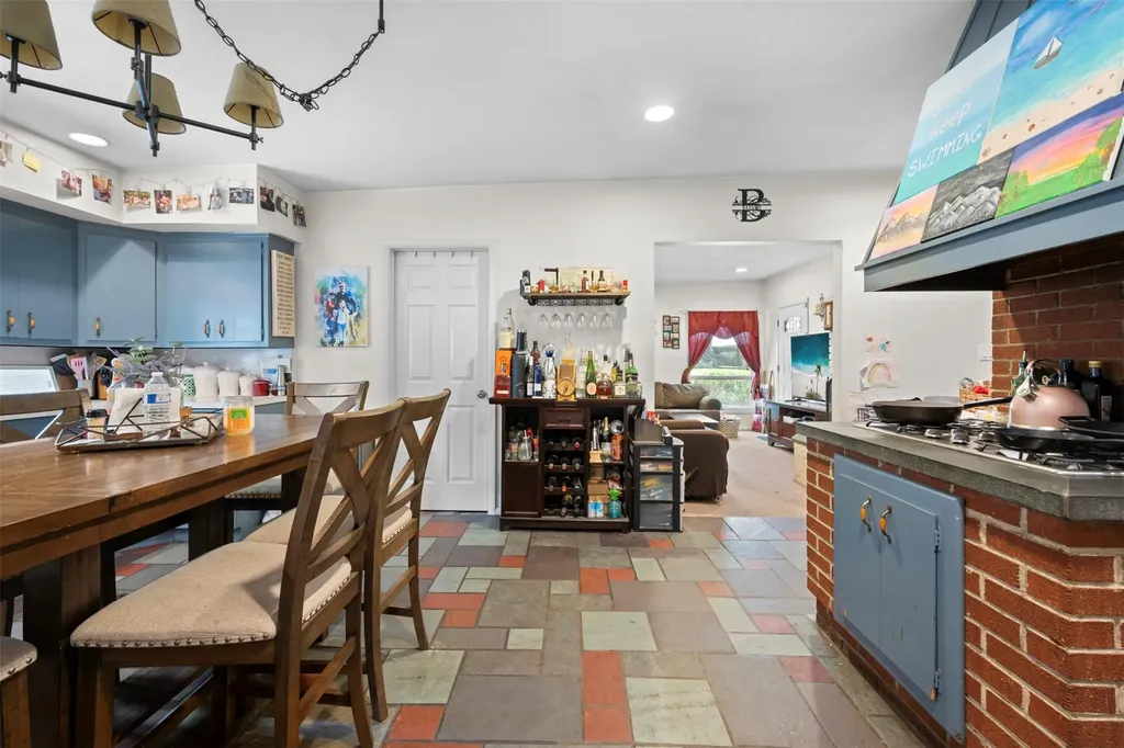 10 Hunter Avenue Miller Place NY 11764