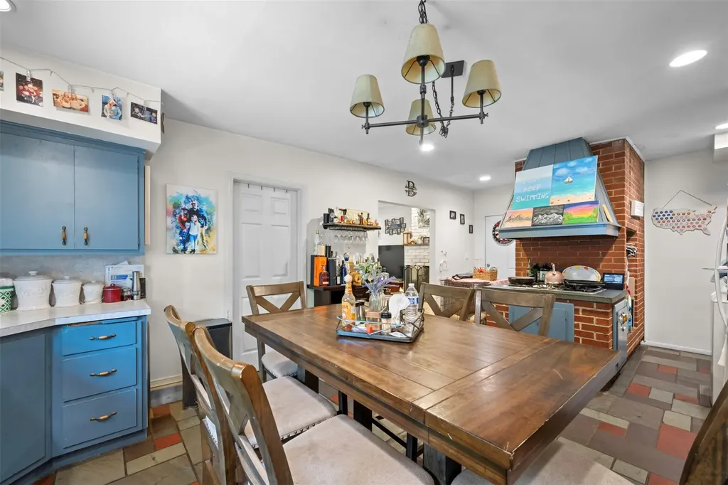 10 Hunter Avenue Miller Place NY 11764
