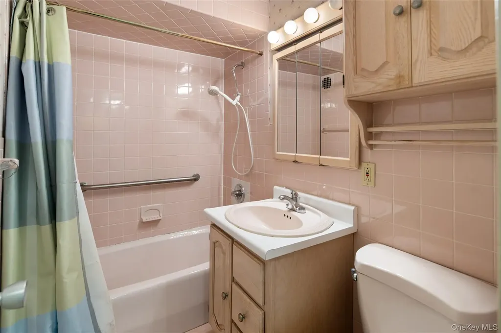 25 Stewart Place Mount Kisco NY 10549
