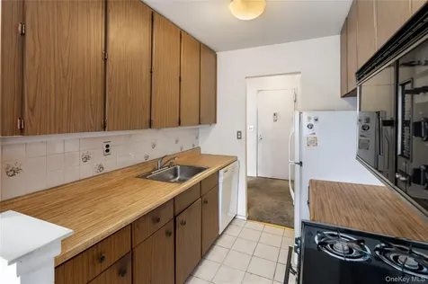 25 Stewart Place Mount Kisco NY 10549