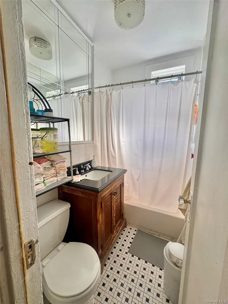 98-15 34th Avenue Corona NY 11368