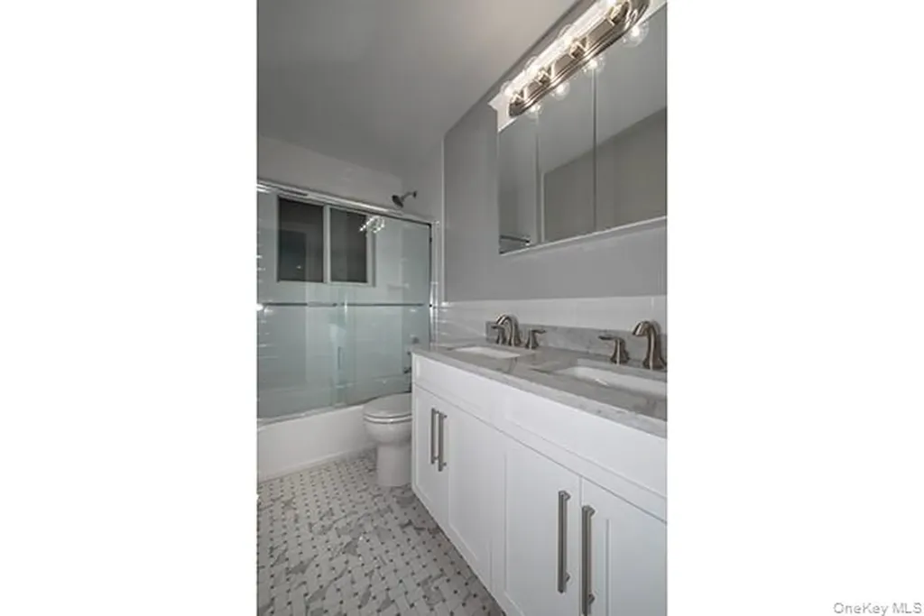24 Williams Boulevard Lake Grove NY 11755