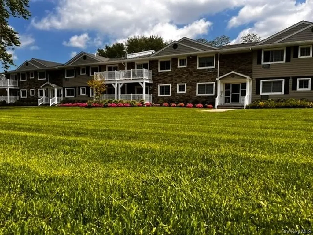 28 Williams Boulevard Lake Grove NY 11755