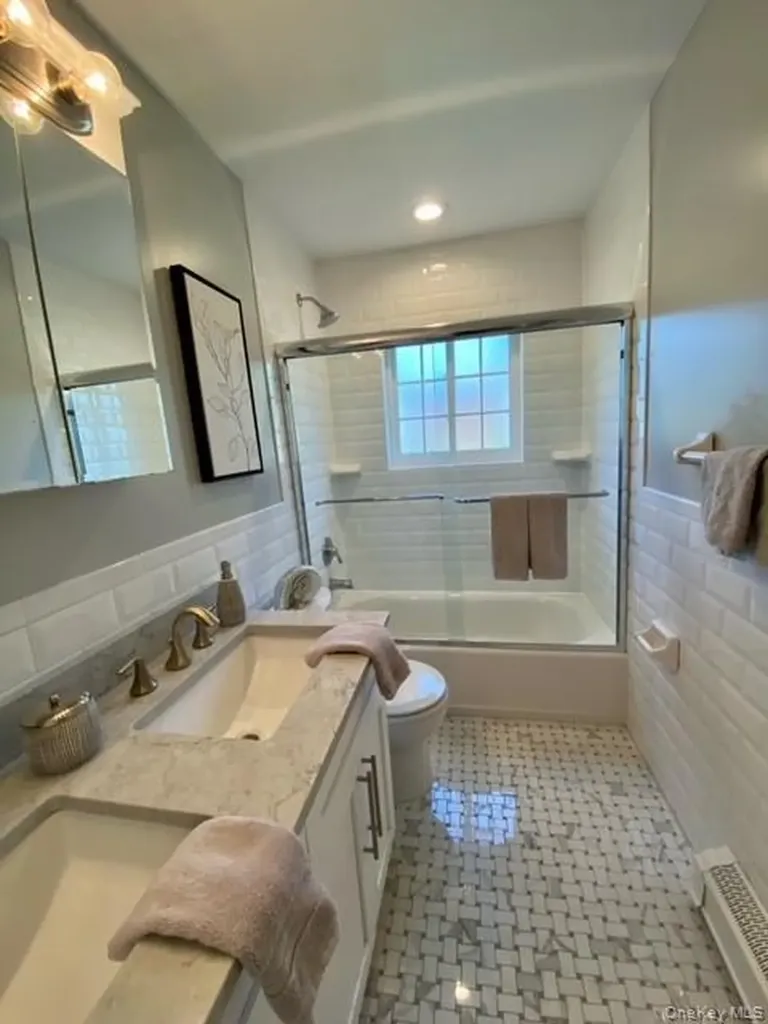 28 Williams Boulevard Lake Grove NY 11755