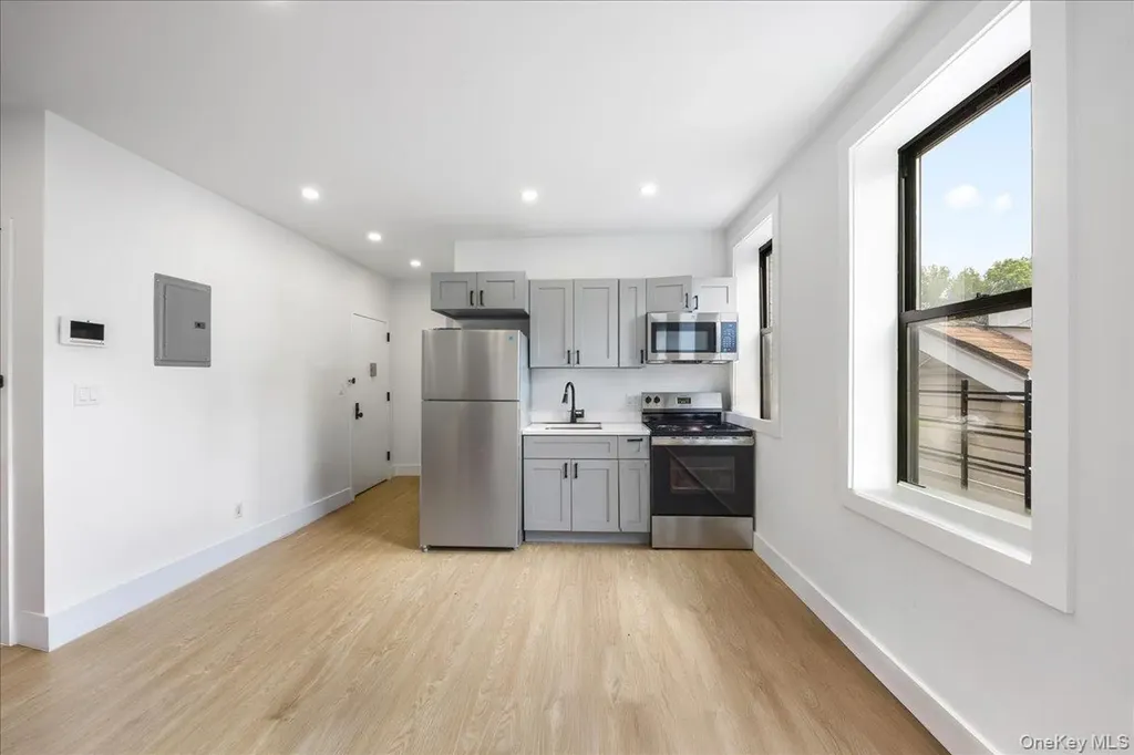 2740 Sexton Place Bronx NY 10469